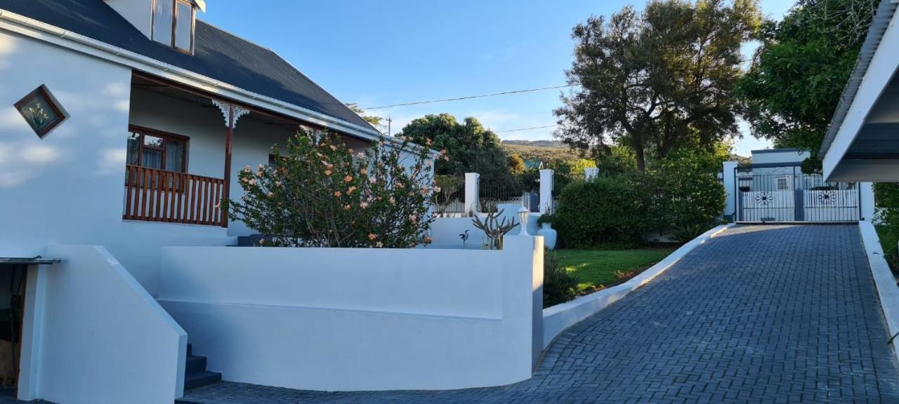 7 On South Hotel Bredasdorp Exterior foto